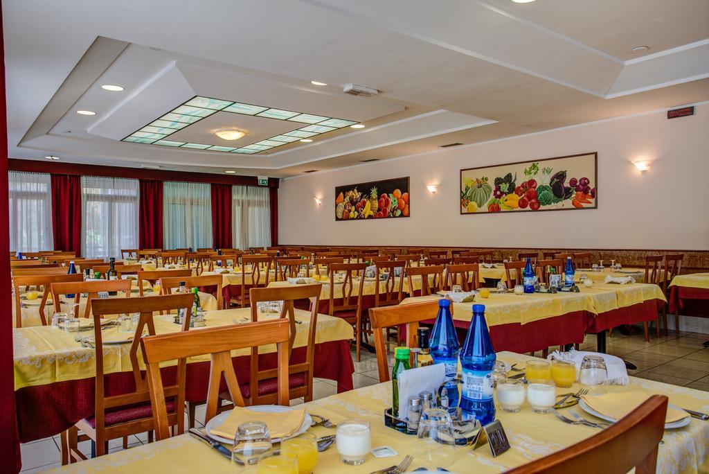 Hotel San Giorgio Milano Marittima Exteriör bild