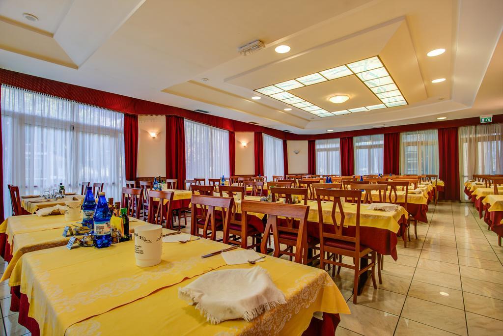 Hotel San Giorgio Milano Marittima Exteriör bild