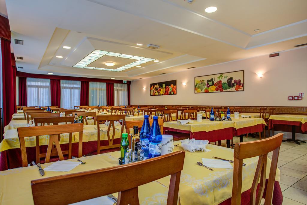 Hotel San Giorgio Milano Marittima Exteriör bild