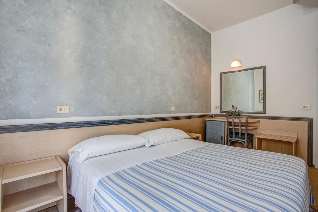 Hotel San Giorgio Milano Marittima Rum bild